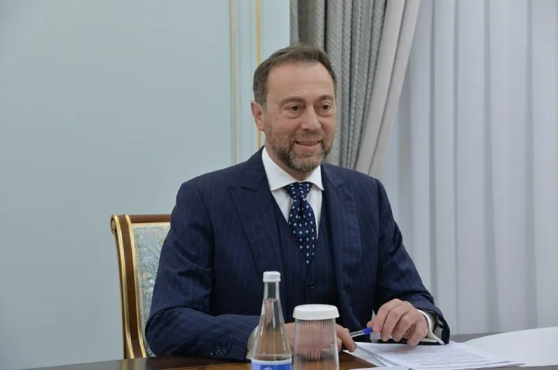 Экс-посла Италии арестовали по делу о поддельных шенгенских визах